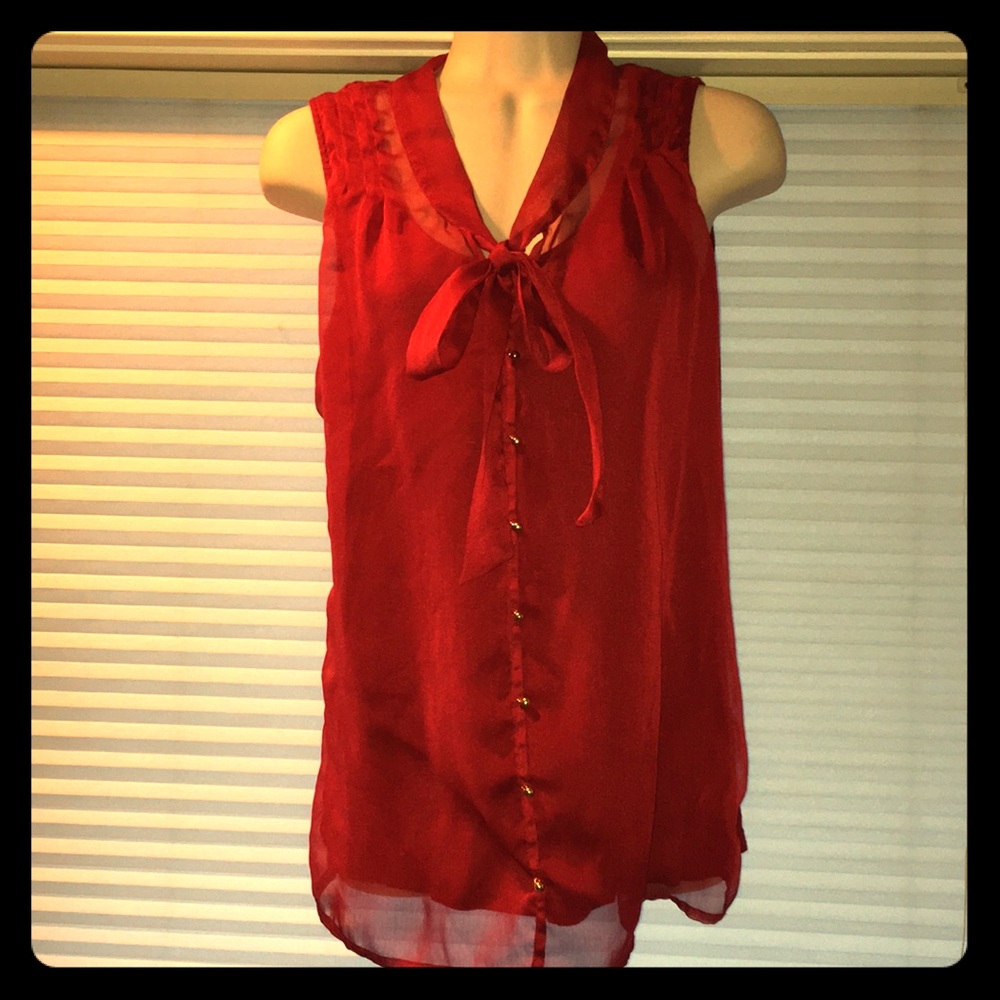 Red sleeveless tie neck blouse w/chiffon overlay
